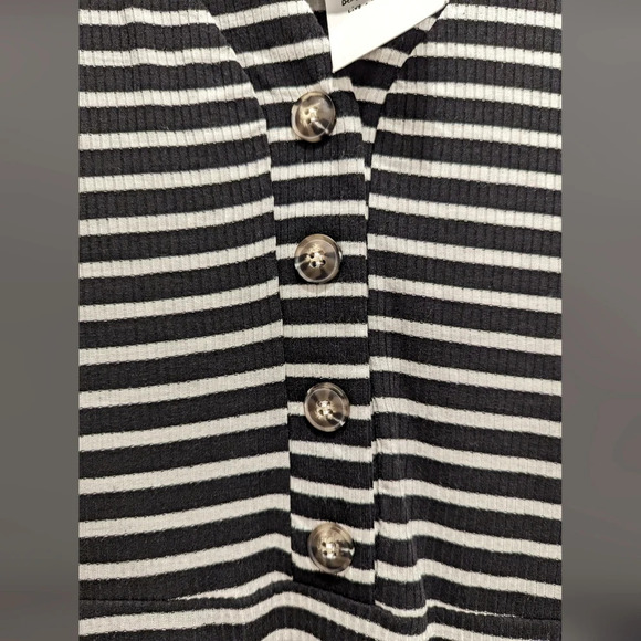 Sadie & Sage Black White Striped Short Sleeve Ribbed V-Neck Mini Dress Large - Picture 6 of 9
